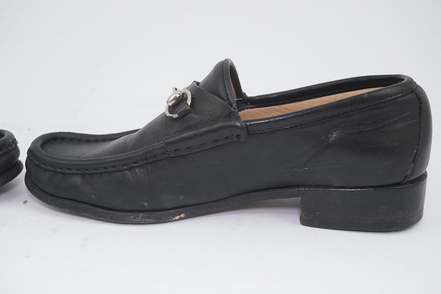 A pair of black snaffle Gucci loafers, EU 37.5